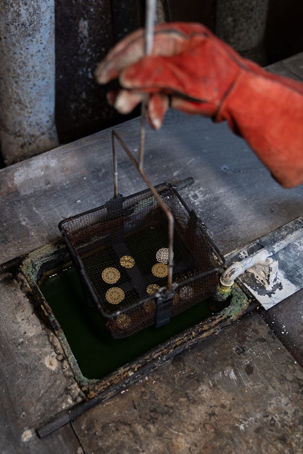 老舗アトリエ、アンフラマ工房が制作するボールクラスプ