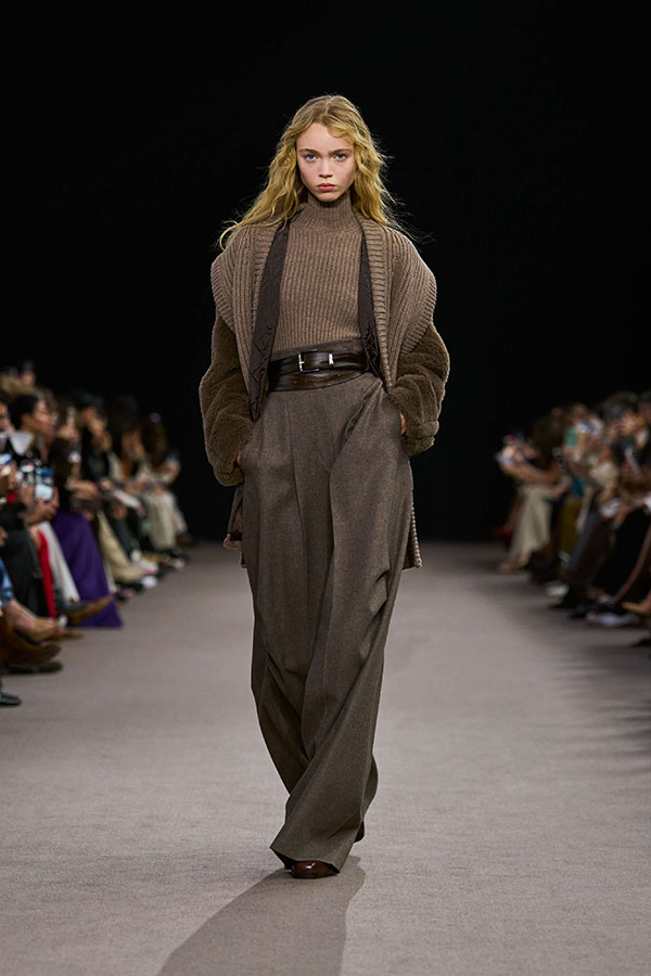 最新作❗️新品未使用 ベアポケットケープコート MaxMaraお好きな方 Max Mara MAX MARA マックスマーラ ケープ CAMBUSA1 レディース