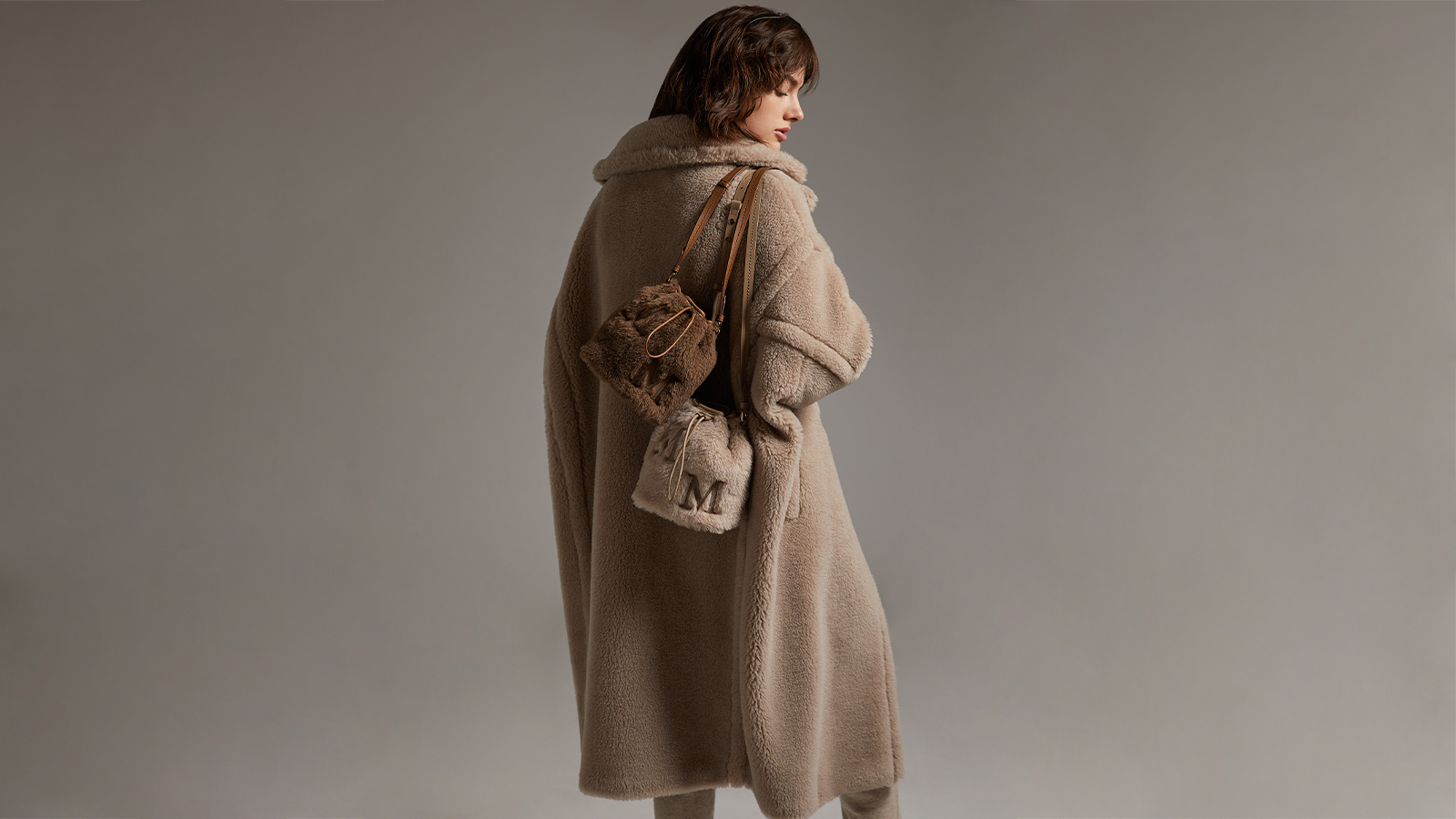 マックスマーラテディベアコートバッグショルダーmaxmara teddyレザーストラップは取り外し可能