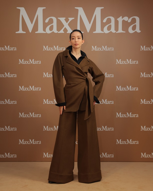 Hana Matsushima Max Mara