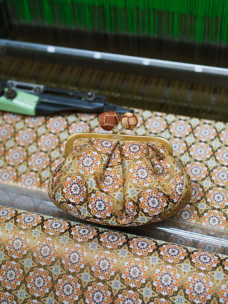Weekend Max Mara   Pasticcino Bag Fw4   Making Of Images Textiles3 Max Mara
